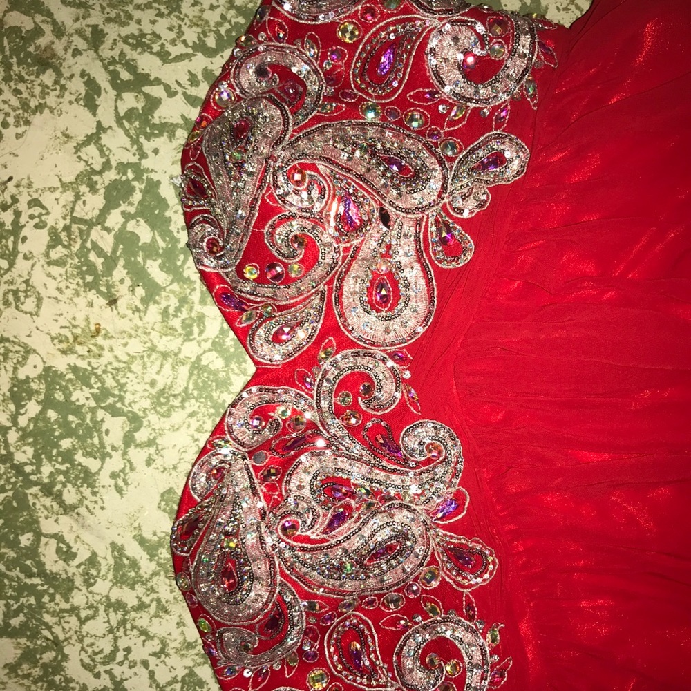 WOMENS RED PROM DRESS WORN ONCE!
